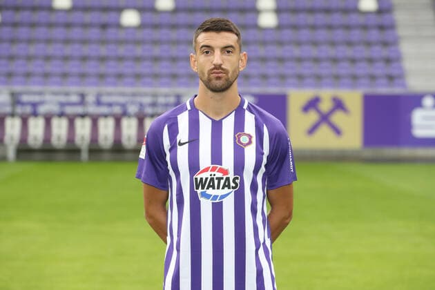 Teampraesentation Erz.Aue Fussball 2.Bundesliga Ognjen Gnjatic; FC Erzgebirge Aue; 2.Bundesliga, Porträttermin 2020 2021 , Aue, 22.08.2020, Erzgebirgsstadion, Fussball ,
