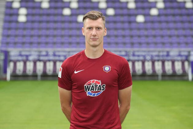 Teampraesentation Erz.Aue Fussball 2.Bundesliga Torwart Philipp Klewin; FC Erzgebirge Aue; 2.Bundesliga, Porträttermin 2020 2021 , Aue, 22.08.2020, Erzgebirgsstadion, Fussball ,