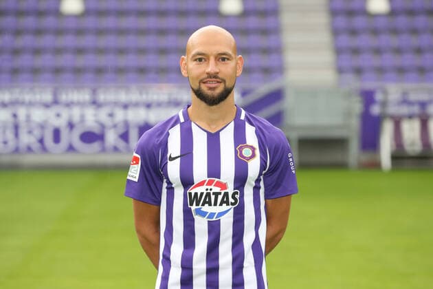 Teampraesentation Erz.Aue Fussball 2.Bundesliga Philipp Riese; FC Erzgebirge Aue; 2.Bundesliga, Porträttermin 2020 2021 , Aue, 22.08.2020, Erzgebirgsstadion, Fussball ,