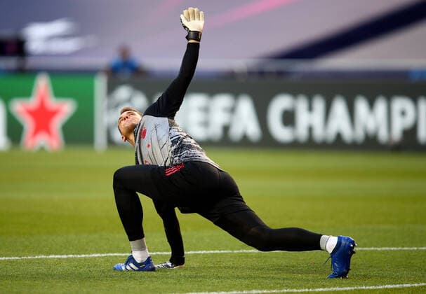 FOOTBALL : Paris Saint Germain vs Bayern Munich - Finale - UEFA Ligue des Champions - 23 08 2020 Manuel Neuer of FC Bayern Munich warms up prior to the UEFA Champions League Final match between Paris Saint-Germain and Bayern Munich at Estadio do Lisboa e Benfica on August 23, 2020 in Lisbon, Portugal. Lisbonne Portugal