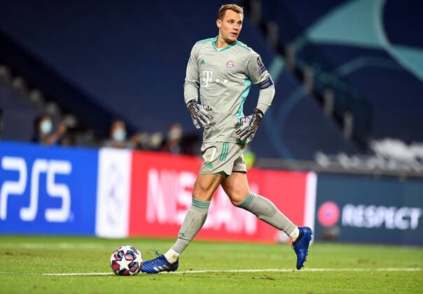 FOOTBALL : Paris Saint Germain vs Bayern Munich - Finale - UEFA Ligue des Champions - 23 08 2020 LISBON, PORTUGAL - AUGUST 23: Manuel Neuer of FC Bayern Munich runs with the ball during the UEFA Champions League Final match between Paris Saint-Germain and Bayern Munich at Estadio do Lisboa e Benfica on August 23, 2020 in Lisbon, Portugal. Lisbonne Portugal