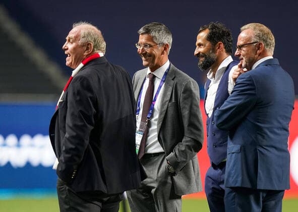 Sport Themen der Woche KW34 Final Football UEFA Champions League FC BAYERN MUENCHEN - PARIS ST. GERMAIN (PSG) Lisbon, Lissabon, Portugal, 23rd August 2020. Schlussjubel: Uli Hoeneß (Muenchen), Präsident Herbert Hainer (Muenchen), Sportdirektor Hasan Salihamidzic (Muenchen),Vorstandsvorsitzender Karl-Heinz Rummenigge (Muenchen) in the final match UEFA Champions League, final tournament FC BAYERN MUENCHEN - PARIS ST. GERMAIN (PSG) in season 2019 2020, FCB, Photographer: Peter Schatz Pool - UEFA REGULATIONS PROHIBIT ANY USE OF PHOTOGRAPHS as IMAGE SEQUENCES and or QUASI-VIDEO - National and international News-Agencies OUT Editorial Use ONLY Lisbon Estadio da Luz de Benfica Portugal