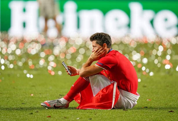 Final Football UEFA Champions League FC BAYERN MUENCHEN - PARIS ST. GERMAIN (PSG) Lisbon, Lissabon, Portugal, 23rd August 2020. Schlussjubel: Robert Lewandowski (Muenchen) in the final match UEFA Champions League, final tournament FC BAYERN MUENCHEN - PARIS ST. GERMAIN (PSG) in season 2019 2020, FCB, Photographer: Peter Schatz Pool - UEFA REGULATIONS PROHIBIT ANY USE OF PHOTOGRAPHS as IMAGE SEQUENCES and or QUASI-VIDEO - National and international News-Agencies OUT Editorial Use ONLY Lisbon Estadio da Luz de Benfica Portugal