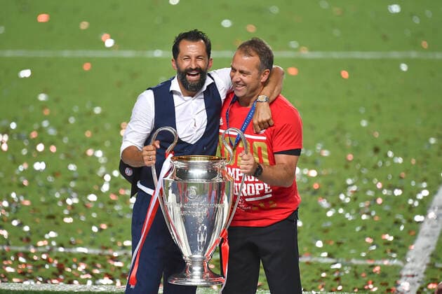 23.08.2020, Final Football UEFA Champions League FC BAYERN MUENCHEN - PARIS ST. GERMAIN (PSG) 23.08.2020, UEFA Champions League 2019 2020, Finalturnier, Finale in Lissabon, FC BAYERN MUENCHEN - PARIS ST. GERMAIN (PSG), im Estadio da Luz (Lissabon), Championsleague-Sieger Bayern München feiert den Titel.v.li: Sportdirektor Hasan Salihamidzic (Bayern München), Trainer Hans-Dieter Flick (FC Bayern München). Photographer: Frank Hoermann Simon Pool via MIS - UEFA REGULATIONS PROHIBIT ANY USE OF PHOTOGRAPHS as IMAGE SEQUENCES and or QUASI-VIDEO - National and international News-Agencies OUT Editorial Use ONLY Lisbon Estadio da Luz de Benfica Portugal