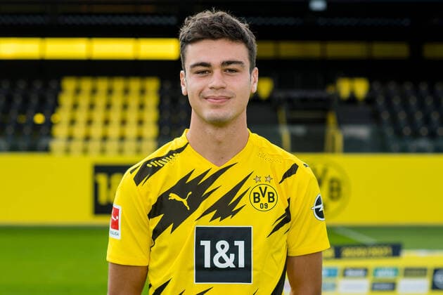 Offizieller Fototermin Borussia Dortmund 2020 Giovanni Reyna; Borussia Dortmund; 1.BL, Porträttermin 2020 2021 Foto: Alexandre Simoes BVB via TEAM2sportphoto Dortmund Nordrhein-Westfalen Deutschland *** Borussia Dortmund 2020 Giovanni Reyna Borussia Dortmund 1 BL, portrait date 2020 2021 photo Alexandre Simoes BVB via TEAM2sportphoto Dortmund Nordrhein Westfalen Germany Poolfoto TEAM2sportphoto ,EDITORIAL USE ONLY