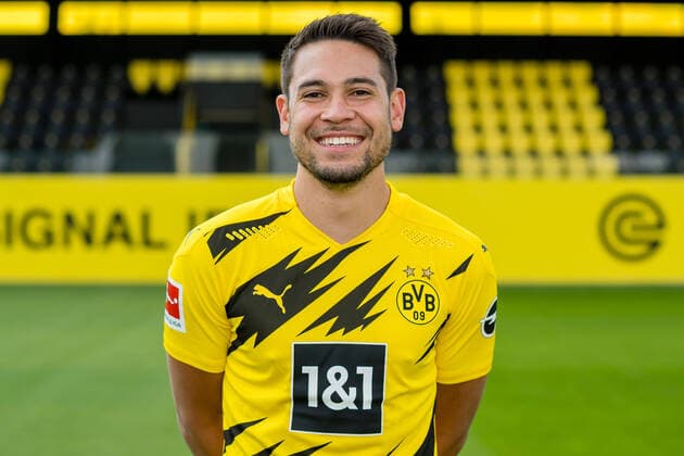 Offizieller Fototermin Borussia Dortmund 2020 Raphael Guerreiro; Borussia Dortmund; 1.BL, Porträttermin 2020 2021 Foto: Alexandre Simoes BVB via TEAM2sportphoto Dortmund Nordrhein-Westfalen Deutschland