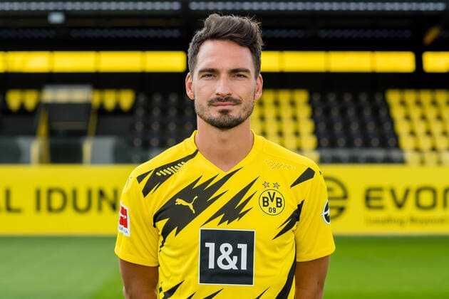 Offizieller Fototermin Borussia Dortmund 2020 Mats Hummels; Borussia Dortmund; 1.BL, Porträttermin 2020 2021 Foto: Alexandre Simoes BVB via TEAM2sportphoto Dortmund Nordrhein-Westfalen Deutschland *** Borussia Dortmund 2020 Mats Hummels Borussia Dortmund 1 BL, portrait date 2020 2021 photo Alexandre Simoes BVB via TEAM2sportphoto Dortmund Nordrhein Westfalen Germany Poolfoto TEAM2sportphoto ,EDITORIAL USE ONLY