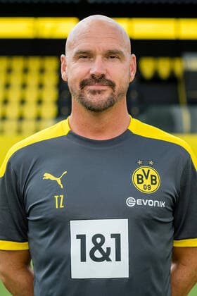 Offizieller Fototermin Borussia Dortmund 2020 Physiotherapeut Thomas Zetzmann; Borussia Dortmund; 1.BL, Porträttermin 2020 2021 Foto: Alexandre Simoes BVB via TEAM2sportphoto Dortmund Nordrhein-Westfalen Deutschland