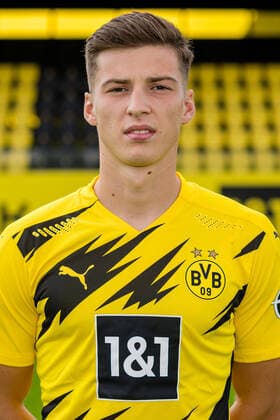 Offizieller Fototermin Borussia Dortmund 2020 Tobias Raschl; Borussia Dortmund; 1.BL, Porträttermin 2020 2021 Foto: Alexandre Simoes BVB via TEAM2sportphoto Dortmund Nordrhein-Westfalen Deutschland