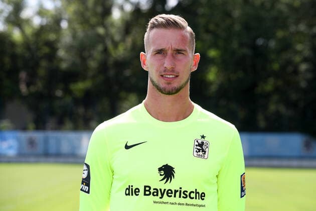 25.08.2020, Fussball 3. Bundesliga, TSV 1860 München Portraitfotos 25.08.2020, Fussball 3. Bundesliga 2020 2021, TSV 1860 München, Porträttermin an der Grünwalderstrasse. Torwart Marco Hiller (TSV 1860 München) München Deutschland