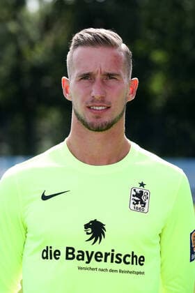 25.08.2020, Fussball 3. Bundesliga, TSV 1860 München Portraitfotos 25.08.2020, Fussball 3. Bundesliga 2020 2021, TSV 1860 München, Porträttermin an der Grünwalderstrasse. Torwart Marco Hiller (TSV 1860 München) München Deutschland