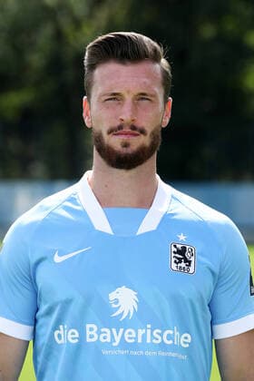 25.08.2020, Fussball 3. Bundesliga, TSV 1860 München Portraitfotos 25.08.2020, Fussball 3. Bundesliga 2020 2021, TSV 1860 München, Porträttermin an der Grünwalderstrasse. Quirin Moll (TSV 1860 München). München Deutschland