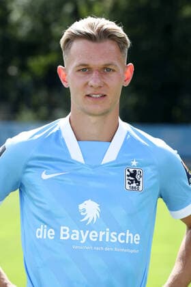 25.08.2020, Fussball 3. Bundesliga, TSV 1860 München Portraitfotos 25.08.2020, Fussball 3. Bundesliga 2020 2021, TSV 1860 München, Porträttermin an der Grünwalderstrasse. Erik Tallig (TSV 1860 München). München Deutschland