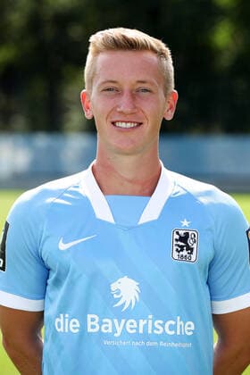 25.08.2020, Fussball 3. Bundesliga, TSV 1860 München Portraitfotos 25.08.2020, Fussball 3. Bundesliga 2020 2021, TSV 1860 München, Porträttermin an der Grünwalderstrasse. Fabian Greilinger (TSV 1860 München) München Deutschland