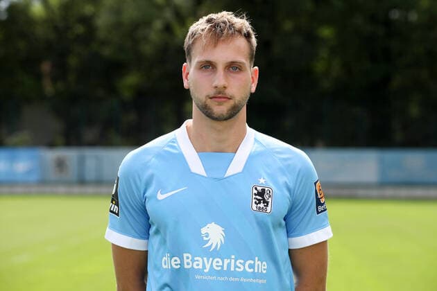 25.08.2020, Fussball 3. Bundesliga, TSV 1860 München Portraitfotos 25.08.2020, Fussball 3. Bundesliga 2020 2021, TSV 1860 München, Porträttermin an der Grünwalderstrasse. Matthew Durrans (TSV 1860 München). München Deutschland
