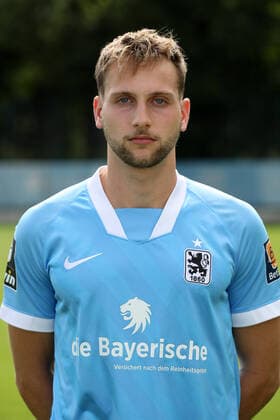 25.08.2020, Fussball 3. Bundesliga, TSV 1860 München Portraitfotos 25.08.2020, Fussball 3. Bundesliga 2020 2021, TSV 1860 München, Porträttermin an der Grünwalderstrasse. Matthew Durrans (TSV 1860 München). München Deutschland