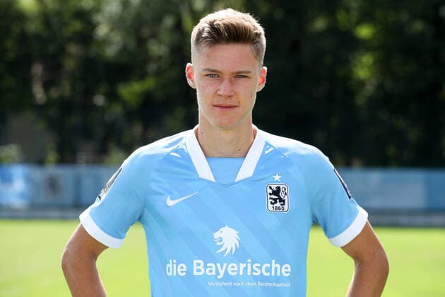 25.08.2020, Fussball 3. Bundesliga, TSV 1860 München Portraitfotos 25.08.2020, Fussball 3. Bundesliga 2020 2021, TSV 1860 München, Porträttermin an der Grünwalderstrasse. Marco Mannhardt (TSV 1860 München). München Deutschland