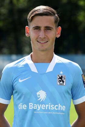 25.08.2020, Fussball 3. Bundesliga, TSV 1860 München Portraitfotos 25.08.2020, Fussball 3. Bundesliga 2020 2021, TSV 1860 München, Porträttermin an der Grünwalderstrasse. Milos Cocic (TSV 1860 München). München Deutschland
