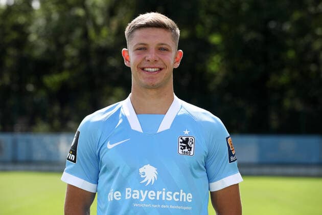 25.08.2020, Fussball 3. Bundesliga, TSV 1860 München Portraitfotos 25.08.2020, Fussball 3. Bundesliga 2020 2021, TSV 1860 München, Porträttermin an der Grünwalderstrasse. Maxim Greseler (1860 München). München Deutschland