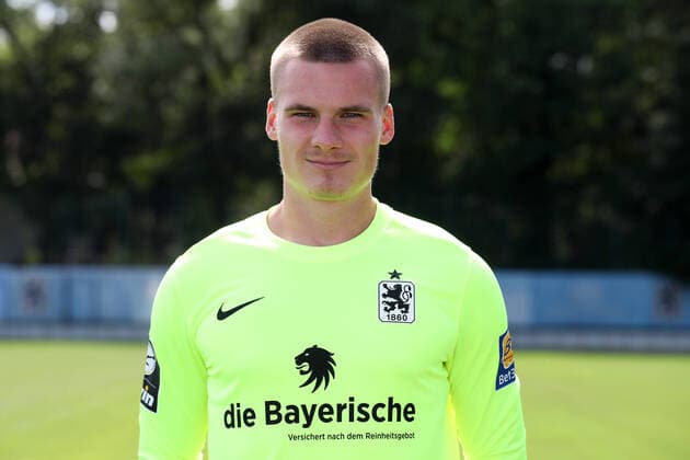 25.08.2020, Fussball 3. Bundesliga, TSV 1860 München Portraitfotos 25.08.2020, Fussball 3. Bundesliga 2020 2021, TSV 1860 München, Porträttermin an der Grünwalderstrasse. Torwart Tom Kretzschmar (1860 München) München Deutschland