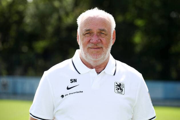 25.08.2020, Fussball 3. Bundesliga, TSV 1860 München Portraitfotos 25.08.2020, Fussball 3. Bundesliga 2020 2021, TSV 1860 München, Porträttermin an der Grünwalderstrasse. Betreuer Norbert Stegmann (TSV 1860 München) München Deutschland