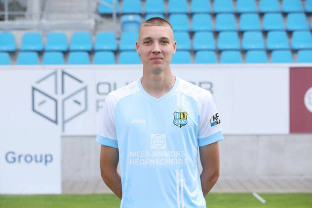 Teampraesentation Chemnitz 27.08.2020 Simon Noah Roscher; Chemnitzer FC; Regionalliga NordOst, Porträttermin 2020 2021 , Chemnitz, 27.08.2020, Stadion an der Gellertstrasse, Fussball ,