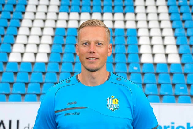 CFC Mannschaftsfoto 27.08.2020 Chemnitz, Stadion an der Gellertstrasse, Fussball , Regionalliga Nordost, CFC Mannschaftsfoto der Saison 2020 2021 Torwart- Trainer Marcel Höttecke . Chemnitz Sachsen BRD