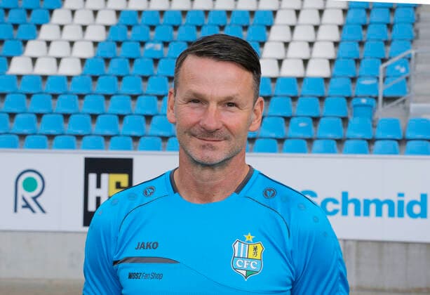 CFC Mannschaftsfoto 27.08.2020 Chemnitz, Stadion an der Gellertstrasse, Fussball , Regionalliga Nordost, CFC Mannschaftsfoto der Saison 2020 2021 Team- Manager Torsten Bittermann . Chemnitz Sachsen BRD