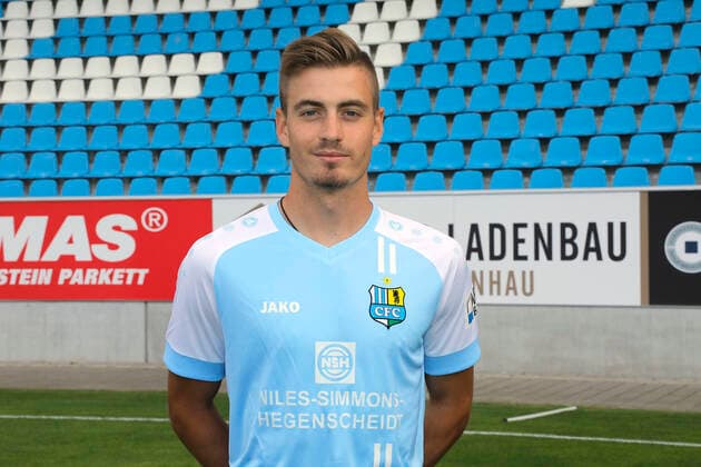 CFC Mannschaftsfoto 27.08.2020 Chemnitz, Stadion an der Gellertstrasse, Fussball , Regionalliga Nordost, CFC Mannschaftsfoto der Saison 2020 2021 Roman Bekö . Chemnitz Sachsen BRD