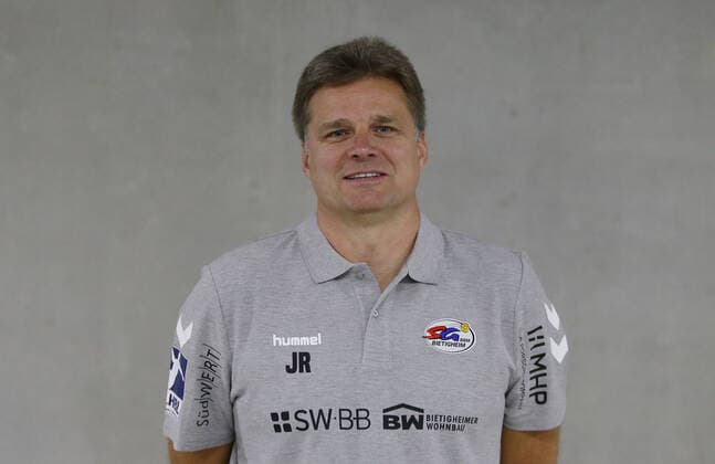 Bietigheim , Handball Fototermin SG BBM Bietigheim , Jens Rith ( Team-Manager )