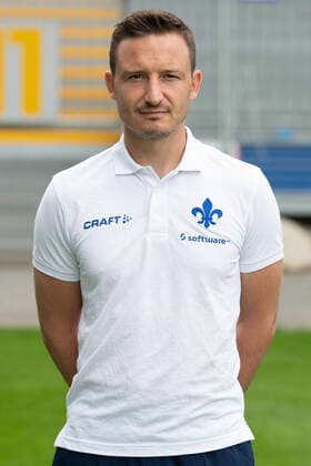27.08.2020, xfux, Fussball 2.Bundesliga, SV Darmstadt 98, 2.BL, Porträttermin 2020 2021, Fototermin, emonline, emspor, deloka, v.l. Co Trainer Florian Junge; SV Darmstadt 98; 2.BL; Porträttermin 2020 2021 Darmstadt