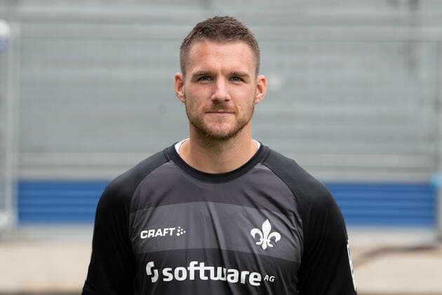 27.08.2020, xfux, Fussball 2.Bundesliga, SV Darmstadt 98, 2.BL, Porträttermin 2020 2021, Fototermin, emonline, emspor, deloka, v.l. Marcel Schuhen; SV Darmstadt 98; 2.BL; Porträttermin 2020 2021 Darmstadt