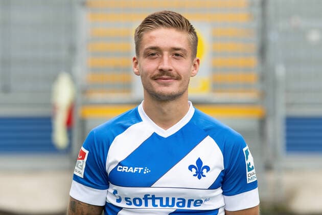 27.08.2020, xfux, Fussball 2.Bundesliga, SV Darmstadt 98, 2.BL, Porträttermin 2020 2021, Fototermin, emonline, emspor, deloka, v.l. Marvin Mehlem; SV Darmstadt 98; 2.BL; Porträttermin 2020 2021 Darmstadt