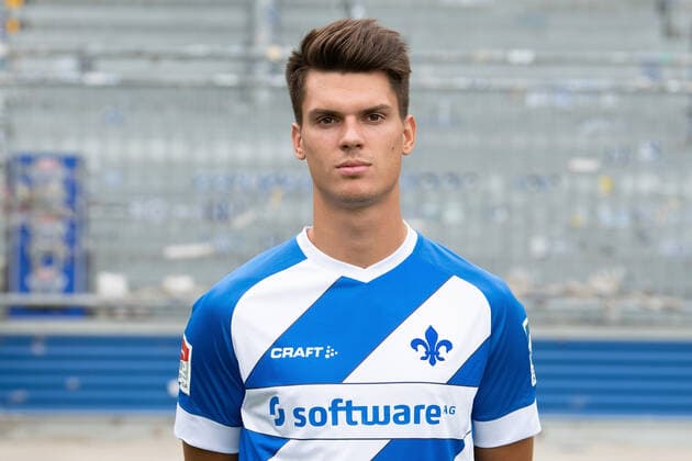 27.08.2020, xfux, Fussball 2.Bundesliga, SV Darmstadt 98, 2.BL, Porträttermin 2020 2021, Fototermin, emonline, emspor, deloka, v.l. Mathias Honsak; SV Darmstadt 98; 2.BL; Porträttermin 2020 2021 Darmstadt