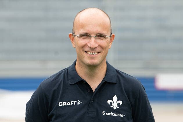 27.08.2020, xfux, Fussball 2.Bundesliga, SV Darmstadt 98, 2.BL, Porträttermin 2020 2021, Fototermin, emonline, emspor, deloka, v.l. Mannschaftsarzt Dr. Alexander Lesch; SV Darmstadt 98; 2.BL; Porträttermin 2020 2021 Darmstadt