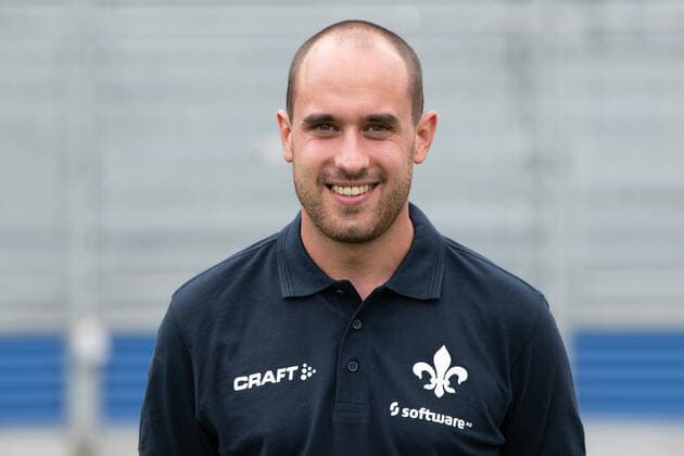 27.08.2020, xfux, Fussball 2.Bundesliga, SV Darmstadt 98, 2.BL, Porträttermin 2020 2021, Fototermin, emonline, emspor, deloka, v.l. Betreuer Matthias Neumann; SV Darmstadt 98; 2.BL; Porträttermin 2020 2021 Darmstadt