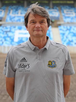28.08.2020, xklex, Fussball 3.Liga, 1.FC Saarbruecken - Fototermin 2020 21 PortraÌˆttermin 2020 2021, emspor, v.l. Mannschaftsarzt Dr. Roland Kupping (1.FC Saarbruecken) Saarbruecken