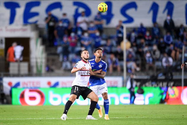11 AMINE GOUIRI (NICE) - 10 KENNY LALA (STRA) FOOTBALL : Strasbourg vs Nice - Ligue 1 Uber Eats - 29 08 2020 FEP Panoramic 