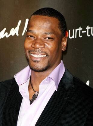 Mar. 21, 2007 - New York, New York, U.S. - NBA, Basketball Herren, USA ROCHESTER,JARED M. TEAM UP WITH GQ TO PRESENT COURT-TURE 07 FASHION SHOW AT NBA STORE 5 AVE DATE 03-21-07 - CLIFF ROBINSON,.K52262JBB New York U.S. - ZUMAba9_ 20070321_gaf_ba9_010 Copyright: xJohnxBarrettx