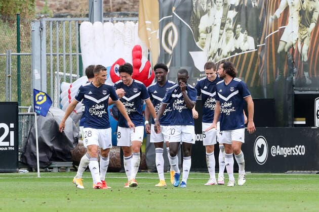 JOIE - 09 JOSH MAJA (BOR) - 26 TOMA BASIC (BOR) - 18 UI JO HWANG (BOR) FOOTBALL : Angers vs Bordeaux - Ligue 1 Uber Eats - 30 08 2020 FEP Panoramic 
