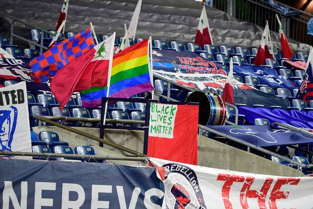 August 29, 2020: A Black Lives Matter flag hangs in The Fort during the MLS, Fussball Herren, USA game between New York Red Bulls and the New England Revolution held at Gillette Stadium in Foxborough Massachusetts. CSM Foxborough USA - ZUMAc04_ 20200829_zaf_c04_032 Copyright: xEricxCanhax