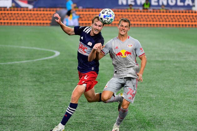 August 29, 2020: New England Revolution defender Henry Kessler (4) and New York Red Bulls forward Tom Barlow (74) battle for the ball during the MLS, Fussball Herren, USA game between New York Red Bulls and the New England Revolution held at Gillette Stadium in Foxborough Massachusetts. CSM Foxborough USA - ZUMAc04_ 20200829_zaf_c04_039 Copyright: xEricxCanhax