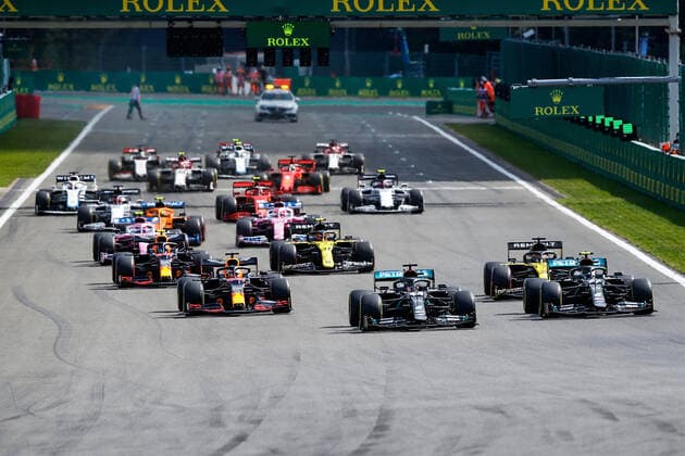 FORMULA 1 ROLEX BELGIAN GRAND PRIX 2020 30.08.2020, Circuit de Spa-Francorchamps, Spa-Franchorchamps, FORMULA 1 ROLEX BELGIAN GRAND PRIX 2020 , im Bild Rennstart: Lewis Hamilton (GB 44), Mercedes-AMG Petronas F1 Team, Valtteri Bottas (FIN 77), Mercedes-AMG Petronas F1 Team, Max Verstappen (NEL 33), Aston Martin Red Bull Racing, Daniel Ricciardo (AUS 3), Renault DP World F1 Team, Esteban Ocon (FRA 31), Renault DP World F1 Team