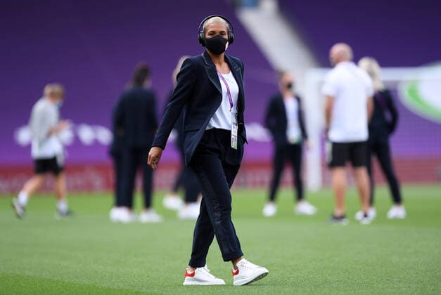 FOOTBALL : VfL Wolfsburg Womens vs Olympique Lyonnais - UEFA Ligue des Champions - Finale - 30 08 2020 SAN SEBASTIAN, SPAIN - AUGUST 30: Shanice Van De Sanden of Olympique Lyonnais inspects the pitch ahead of the UEFA Women s Champions League Final between VfL Wolfsburg Women s and Olympique Lyonnais at Estadio Anoeta on August 30, 2020 in San Sebastian, . San Sebastian Espagne