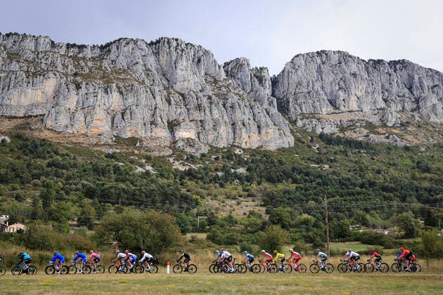 Bilder des Jahres 2020, Sport 08 August Sport Bilder des Tages Illustration picture taken during the third stage of the 107th edition of the Tour de France cycling race, 198km from Nice to Sisteron, in France, Monday 31 August 2020. This year s Tour de France was postponed due to the worldwide Covid-19 pandemic. The 2020 race starts in Nice on Saturday 29 August and ends on 20 September. - FRANCE OUT YUZURUxSUNADA  x2536016x