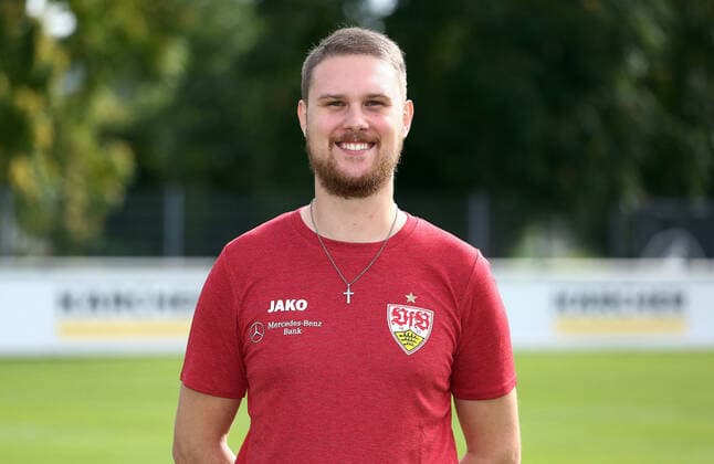 27.08.20 U19 VfB Stuttgart Fototermin Saison 2020 2011 Deutschland, Stuttgart, 27.08.2020, Fussball, A-Junioren Bundesliga Süd Südwest, Saison 2020 2021, U19 VfB Stuttgart Fototermin: Tobias Kiess (Physiotherapeut).