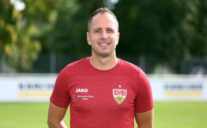27.08.20 U19 VfB Stuttgart Fototermin Saison 2020 2011 Deutschland, Stuttgart, 27.08.2020, Fussball, A-Junioren Bundesliga Süd Südwest, Saison 2020 2021, U19 VfB Stuttgart Fototermin: Tobias Rathgeb (Co-Trainer).