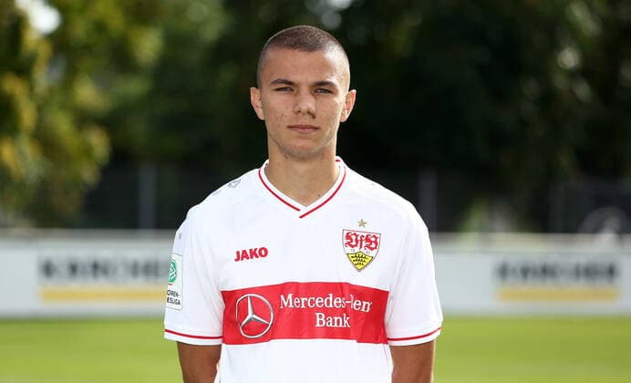 27.08.20 U19 VfB Stuttgart Fototermin Saison 2020 2011 Deutschland, Stuttgart, 27.08.2020, Fussball, A-Junioren Bundesliga Süd Südwest, Saison 2020 2021, U19 VfB Stuttgart Fototermin: Charalampos Babis Drakas.