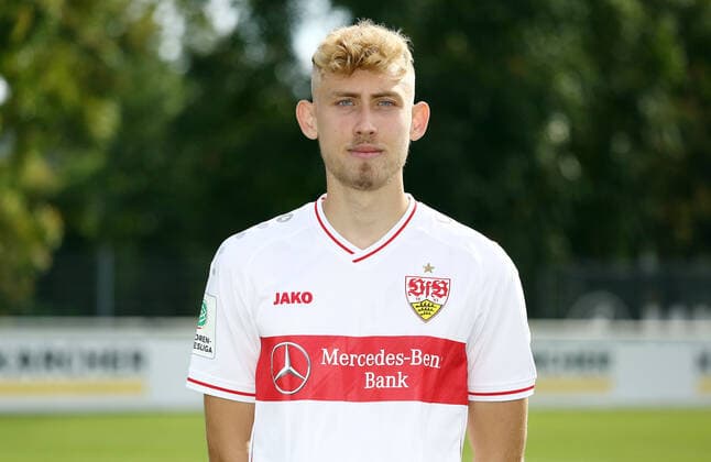 27.08.20 U19 VfB Stuttgart Fototermin Saison 2020 2011 Deutschland, Stuttgart, 27.08.2020, Fussball, A-Junioren Bundesliga Süd Südwest, Saison 2020 2021, U19 VfB Stuttgart Fototermin: Robin Littig.