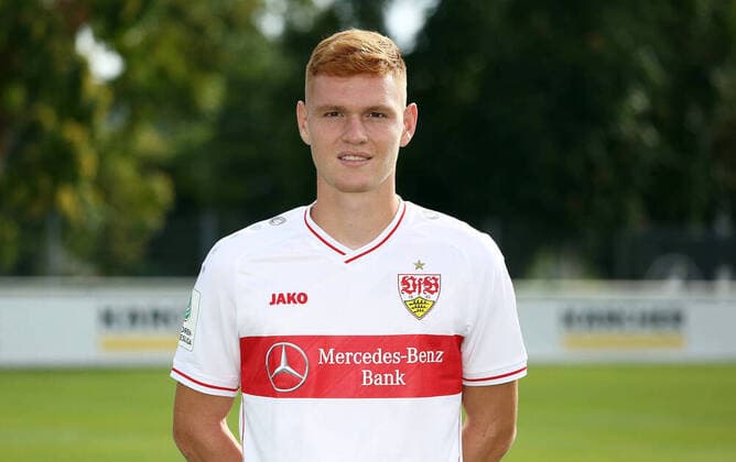 27.08.20 U19 VfB Stuttgart Fototermin Saison 2020 2011 Deutschland, Stuttgart, 27.08.2020, Fussball, A-Junioren Bundesliga Süd Südwest, Saison 2020 2021, U19 VfB Stuttgart Fototermin: David Hummel.